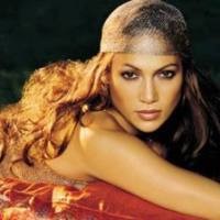 Payudara Membesar, J-Lo Dikabarkan Hamil